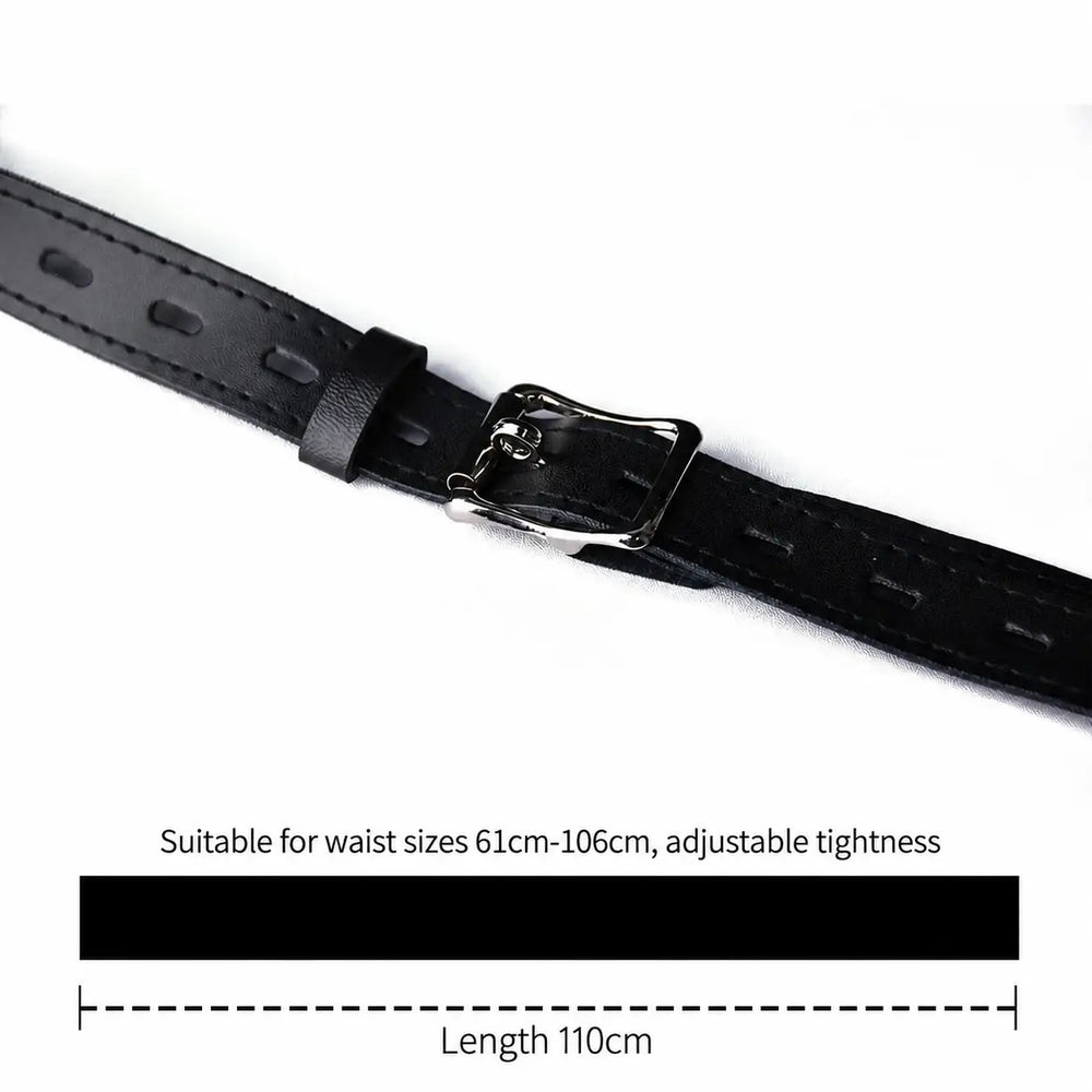 Close-up of the black Cobra support belt buckle and adjustment holes, with 110 cm length and 61–106 cm waist fit
