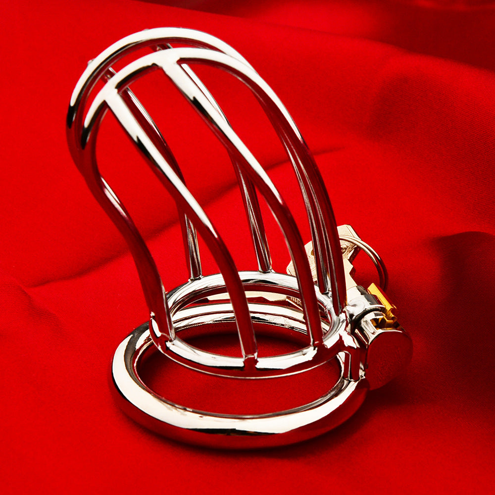 Upright The Siebe Bonnet integrated-lock cage on red fabric

